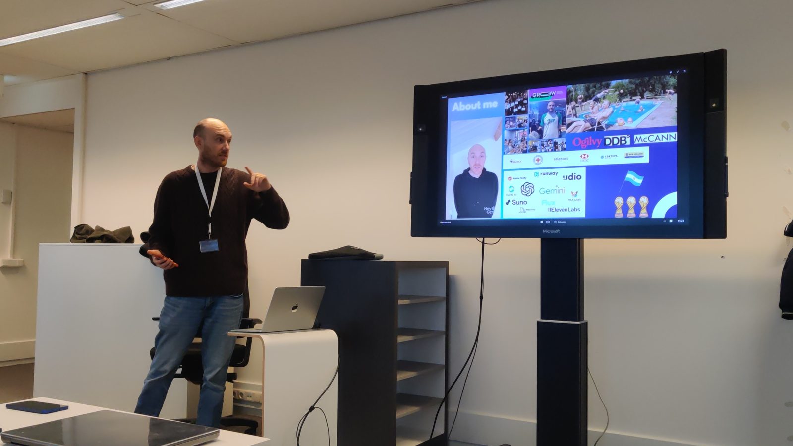 Juan Etchegaray presenting the AI workshop at FSSC, November 2025